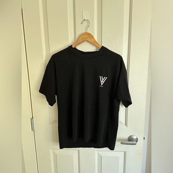 T-shirt with Rose Embroidery - Picture 3 of 7